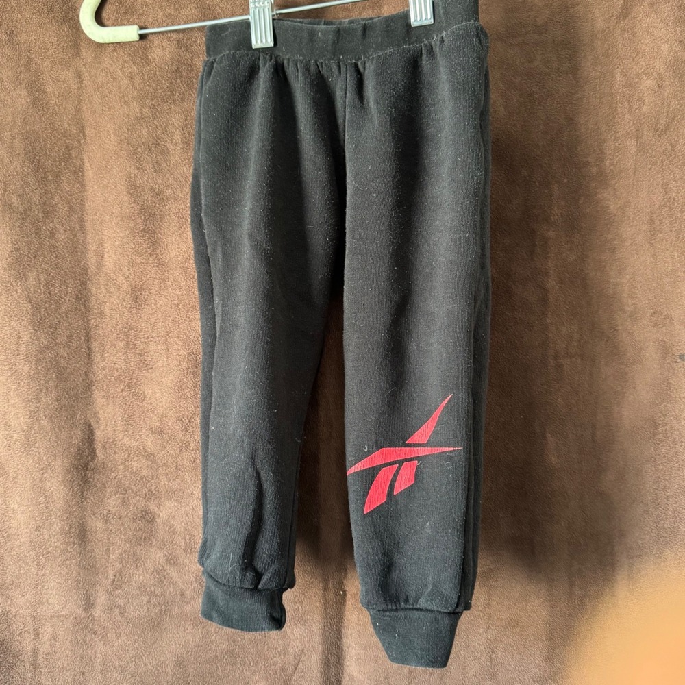 Reebok Toddler Boys Black Fleece Jogger Sweatpants Red Logo Size 24M RN127805